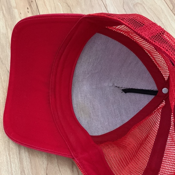 Robin’s jean men’s hat red black logo - Picture 5 of 11